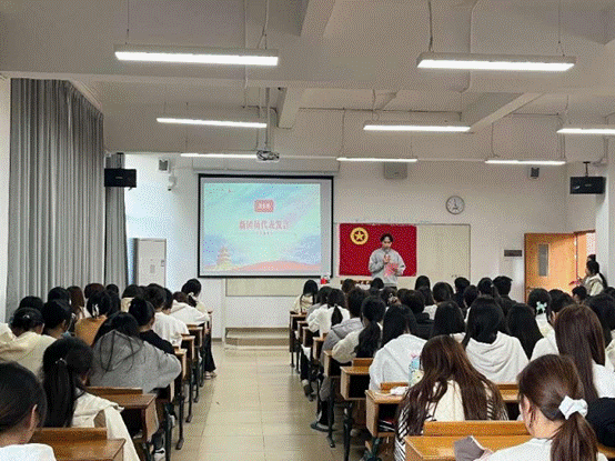 会议室里的人们

AI 生成的内容可能不正确。