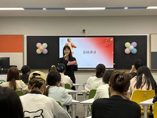 一群人在开会

AI 生成的内容可能不正确。